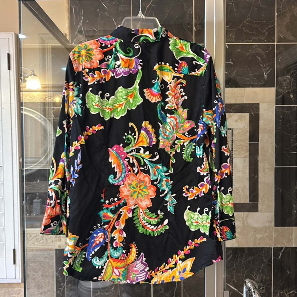 Lauren Ralph Lauren top, size M, 3/4 sleeves, like new condition. - Picture 4 of 6